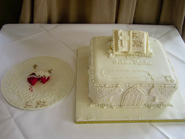 5-a-special-cake-for-the-occasion-decorated-with-images-of-killeshin-church